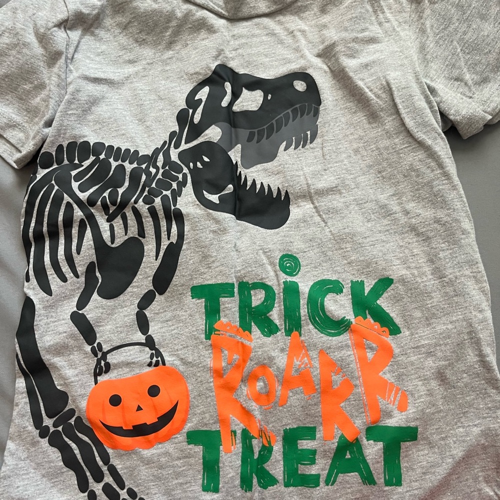 Gray Dinosaur Halloween T-Shirt